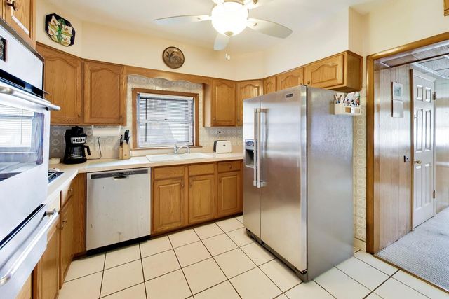 4252 N Whipple Street, Chicago, IL 60618