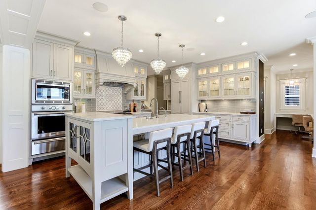 5433 Oaklawn Avenue, Edina, MN 55424