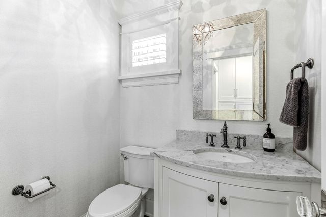 5433 Oaklawn Avenue, Edina, MN 55424
