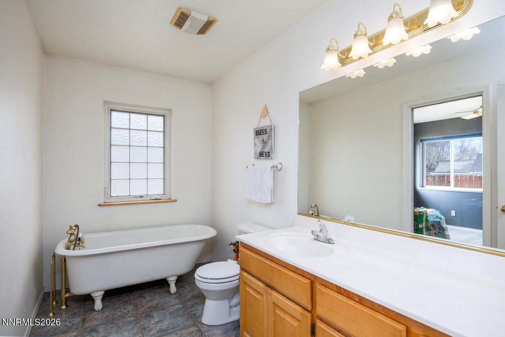 Image 19 of property listing at 280 Hunter Park Way, Fallon, NV 89406