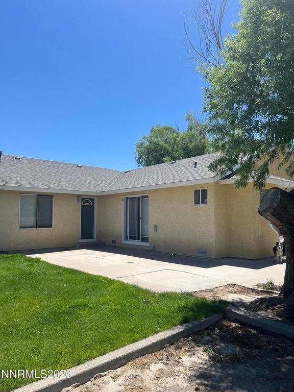 Image 3 of property listing at 280 Hunter Park Way, Fallon, NV 89406