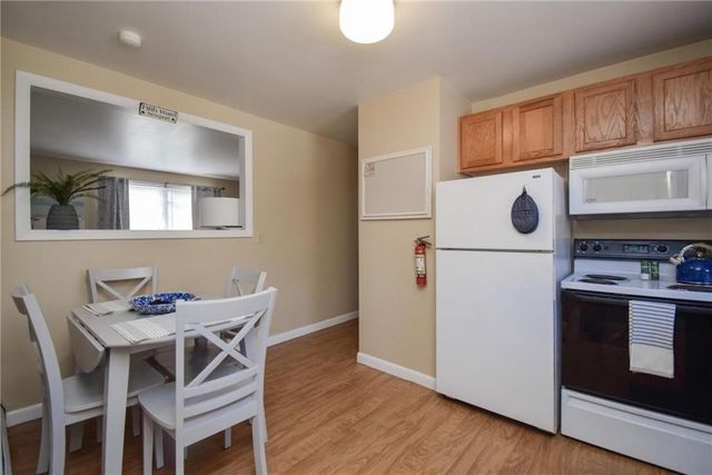 70 Carroll Avenue 509, Newport, RI 02840