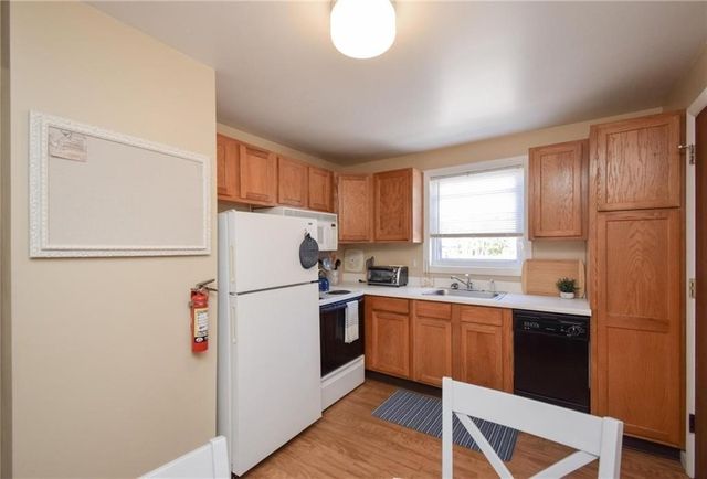 70 Carroll Avenue 509, Newport, RI 02840