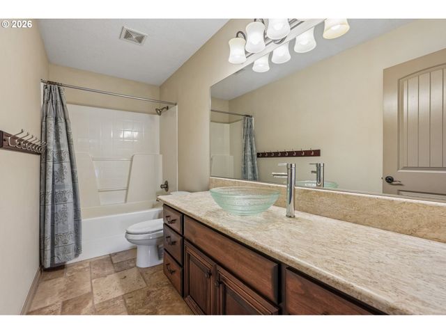 248 MISTY Ln, Woodland, WA 98674