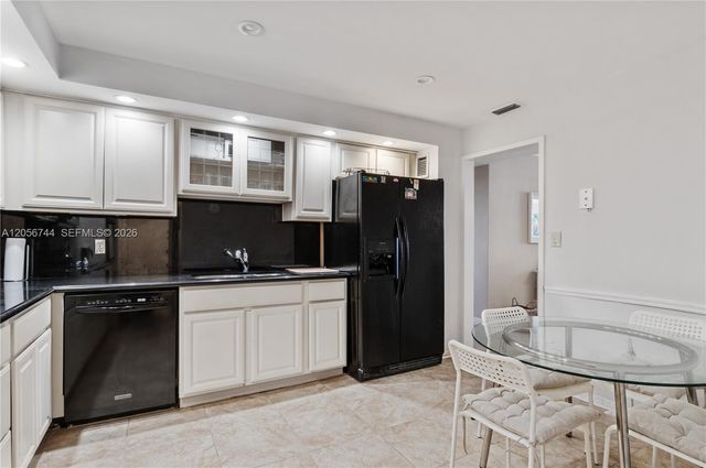 5825 Collins Avenue 9C, Miami Beach, FL 33140