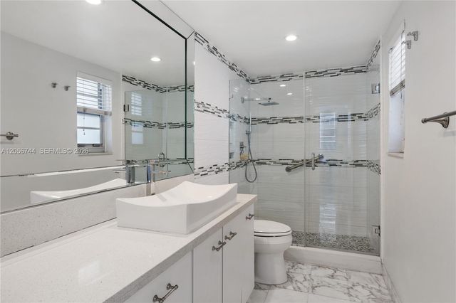 5825 Collins Avenue 9C, Miami Beach, FL 33140