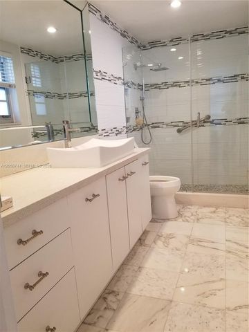 5825 Collins Avenue 9C, Miami Beach, FL 33140