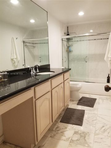 5825 Collins Avenue 9C, Miami Beach, FL 33140