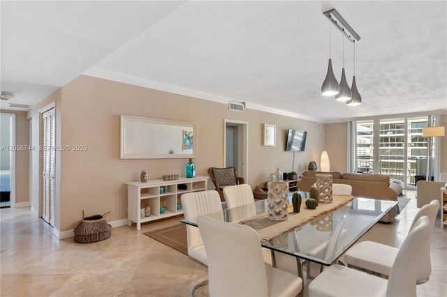 5825 Collins Avenue 9C, Miami Beach, FL 33140
