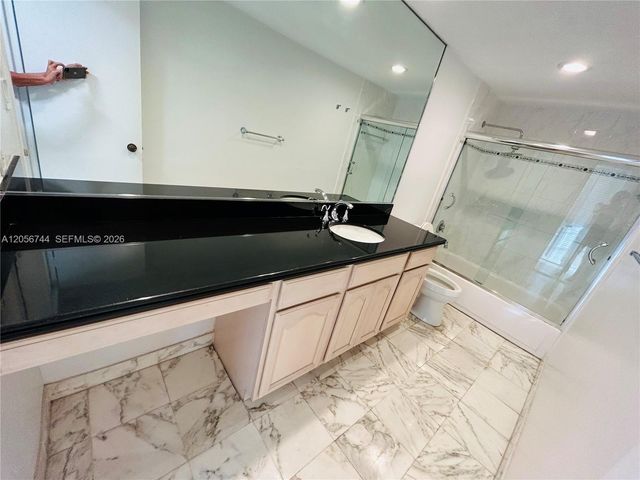 5825 Collins Avenue 9C, Miami Beach, FL 33140