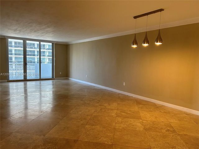 5825 Collins Avenue 9C, Miami Beach, FL 33140