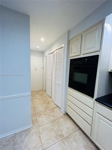 5825 Collins Avenue 9C, Miami Beach, FL 33140