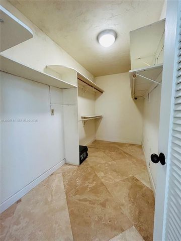 5825 Collins Avenue 9C, Miami Beach, FL 33140