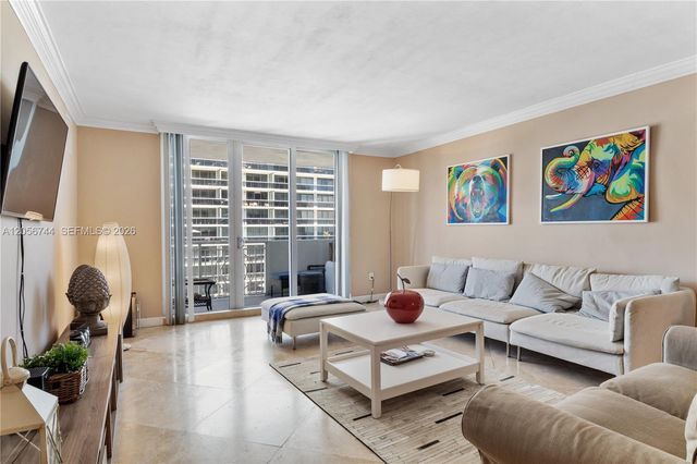 5825 Collins Avenue 9C, Miami Beach, FL 33140