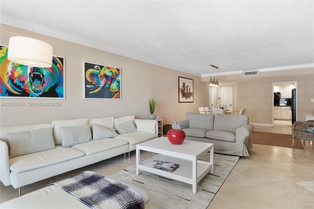 5825 Collins Avenue 9C, Miami Beach, FL 33140