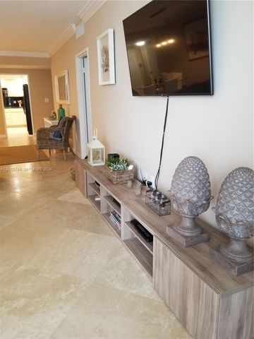 5825 Collins Avenue 9C, Miami Beach, FL 33140