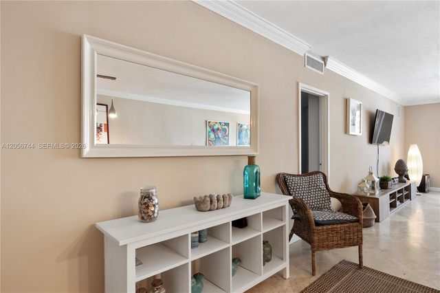 5825 Collins Avenue 9C, Miami Beach, FL 33140