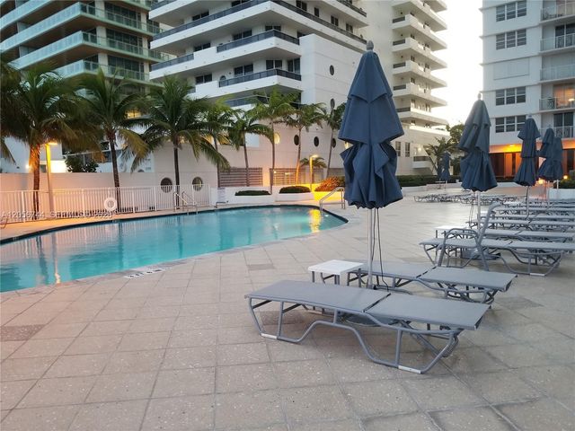 5825 Collins Avenue 9C, Miami Beach, FL 33140