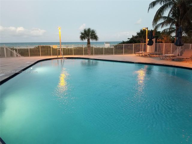 5825 Collins Avenue 9C, Miami Beach, FL 33140