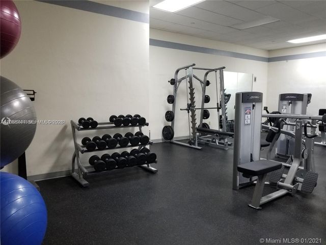5825 Collins Avenue 9C, Miami Beach, FL 33140