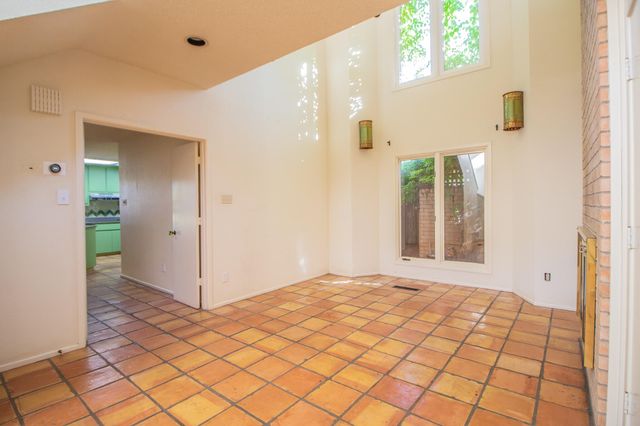 9102 Vicksburg Avenue, 10, Lubbock, TX 79424