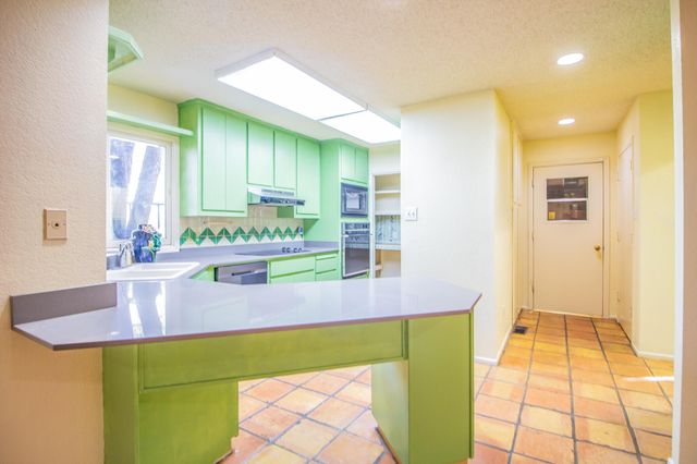 9102 Vicksburg Avenue, 10, Lubbock, TX 79424