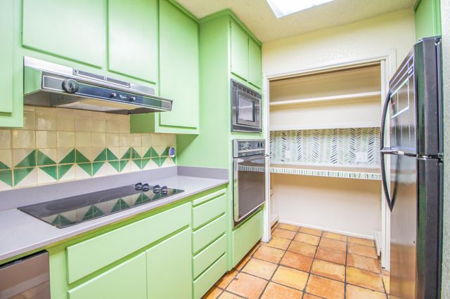 9102 Vicksburg Avenue, 10, Lubbock, TX 79424