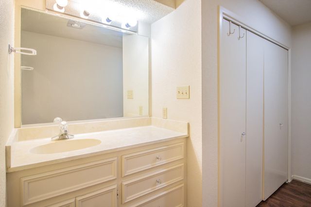 9102 Vicksburg Avenue, 10, Lubbock, TX 79424