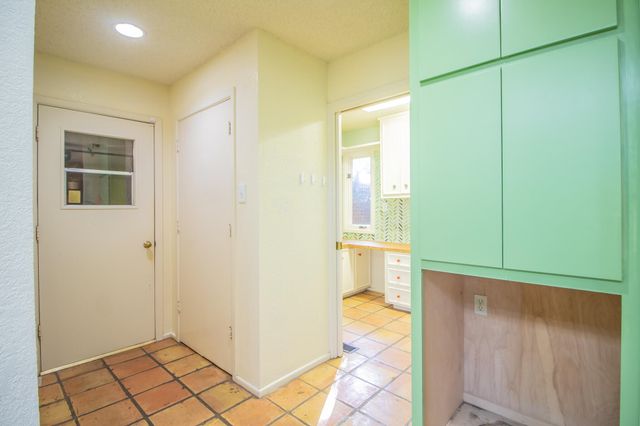 9102 Vicksburg Avenue, 10, Lubbock, TX 79424