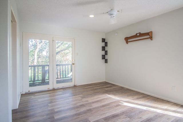 9102 Vicksburg Avenue, 10, Lubbock, TX 79424