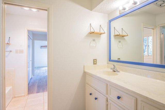 9102 Vicksburg Avenue, 10, Lubbock, TX 79424