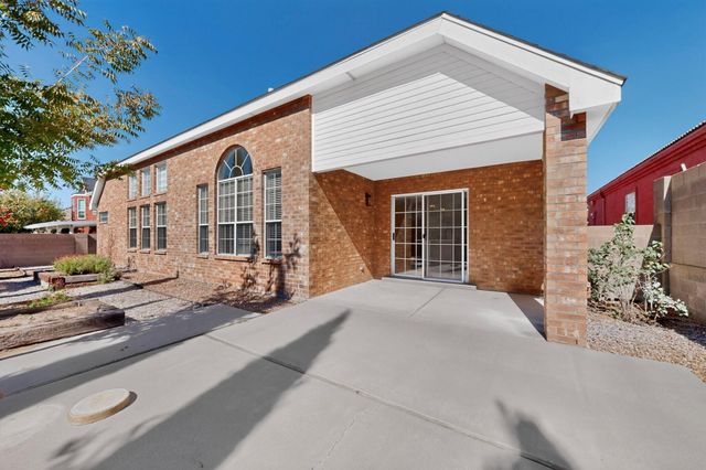 8500 Hampton Avenue NE, Albuquerque, NM 87122