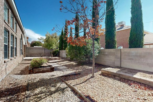 8500 Hampton Avenue NE, Albuquerque, NM 87122