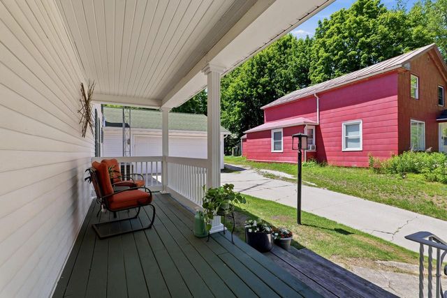 516 N 5th STREET, Manitowoc, WI 54220