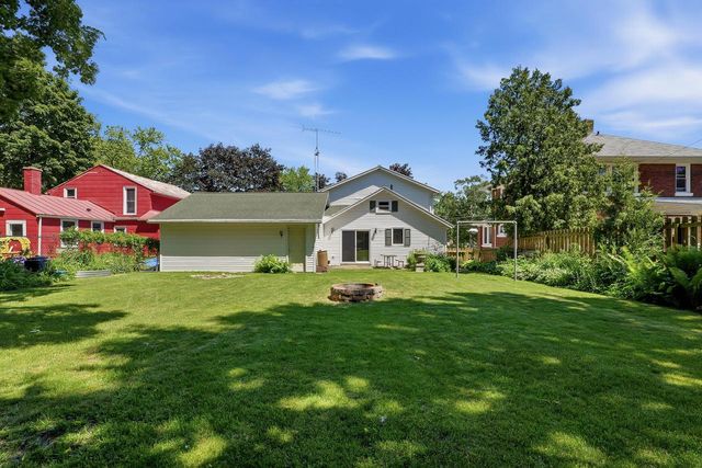 516 N 5th STREET, Manitowoc, WI 54220