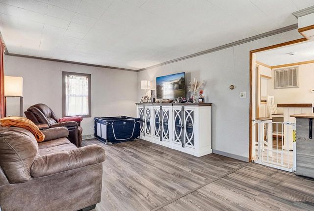 2038 Avon STREET, La Crosse, WI 54603