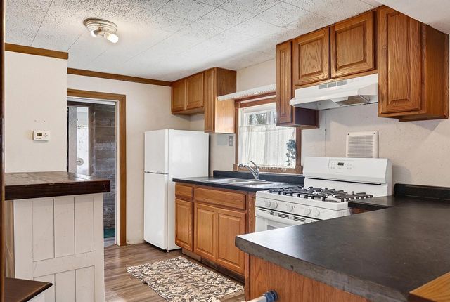 2038 Avon STREET, La Crosse, WI 54603