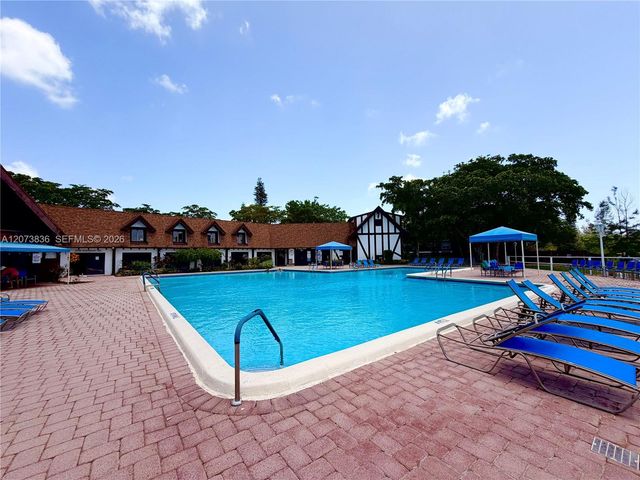 3730 Inverrary Drive 1G, Lauderhill, FL 33319