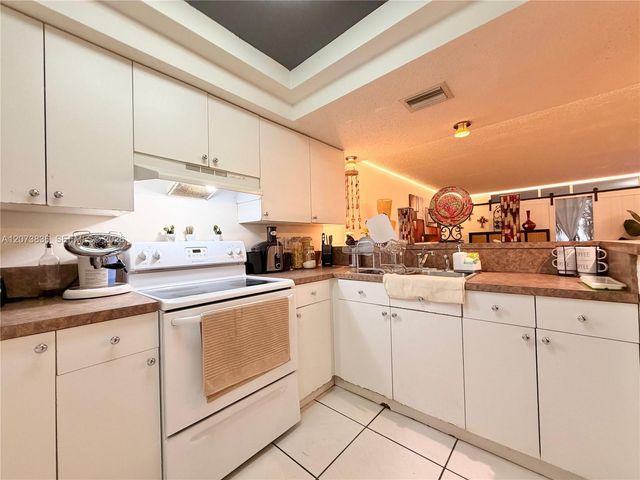 3730 Inverrary Drive 1G, Lauderhill, FL 33319