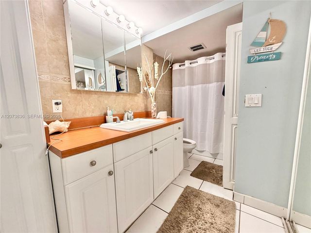3730 Inverrary Drive 1G, Lauderhill, FL 33319