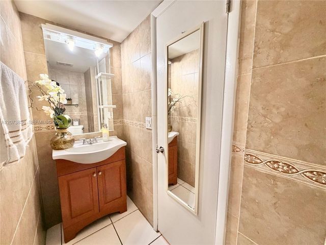 3730 Inverrary Drive 1G, Lauderhill, FL 33319