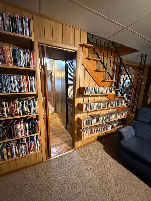 Image 4 of property listing at 407 Middleton Street, Iuka, IL 62849