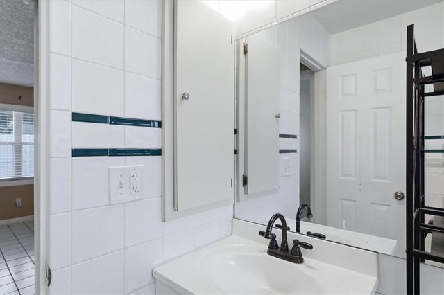 1858 MARBETH STREET, Sarasota, FL 34231