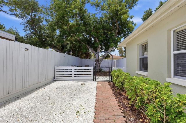 1858 MARBETH STREET, Sarasota, FL 34231