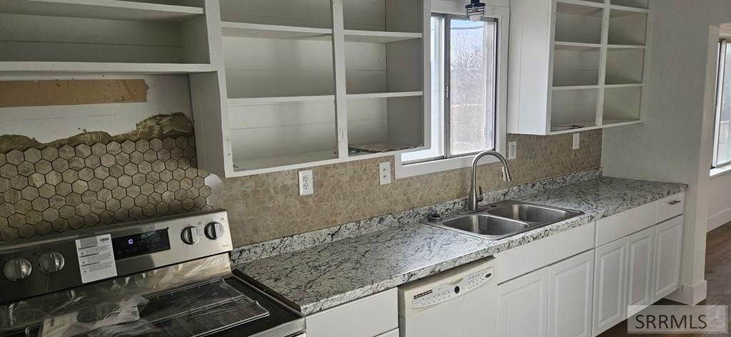 Image 16 of property listing at 284 N Main Street, Downey, ID 83234