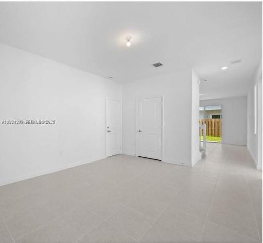 701 SE 14th Ct 0, Homestead, FL 33034