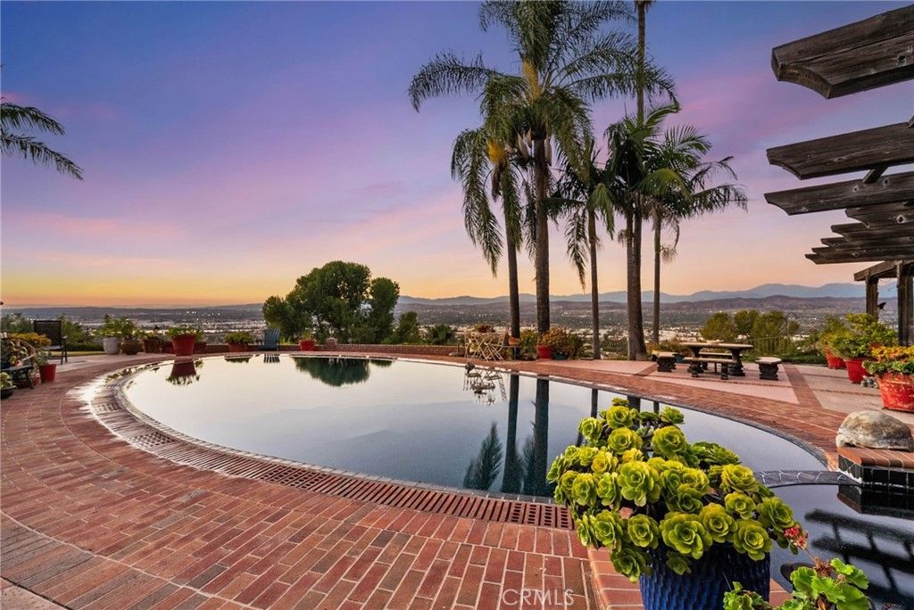 701 S Londerry Lane, Anaheim, CA 92807 — exterior