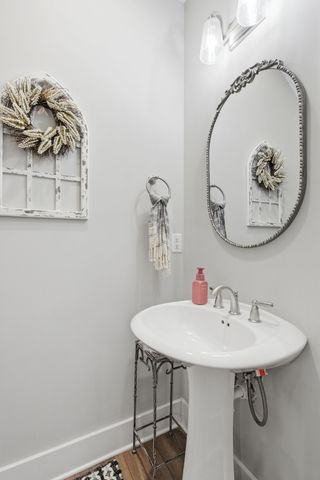 1520 Nickelby Pl, Thompsons Station, TN 37179