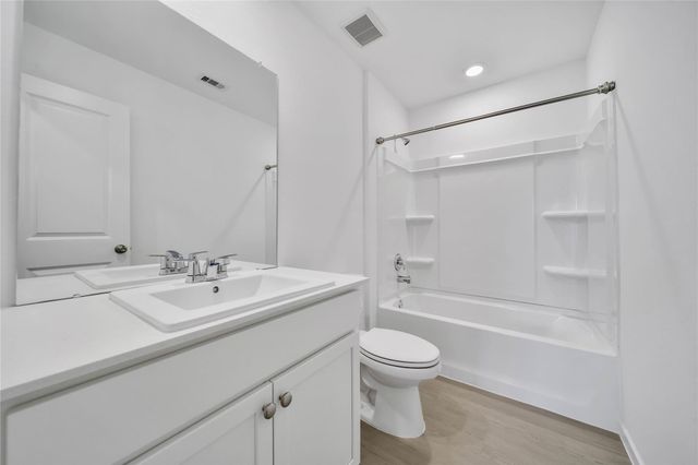 18760 Loom Drive, Conroe, TX 77306