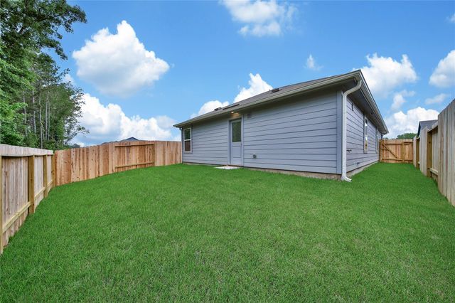 18760 Loom Drive, Conroe, TX 77306